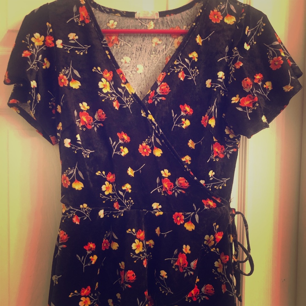Sienna Sky Black Detailed Velour Blouse